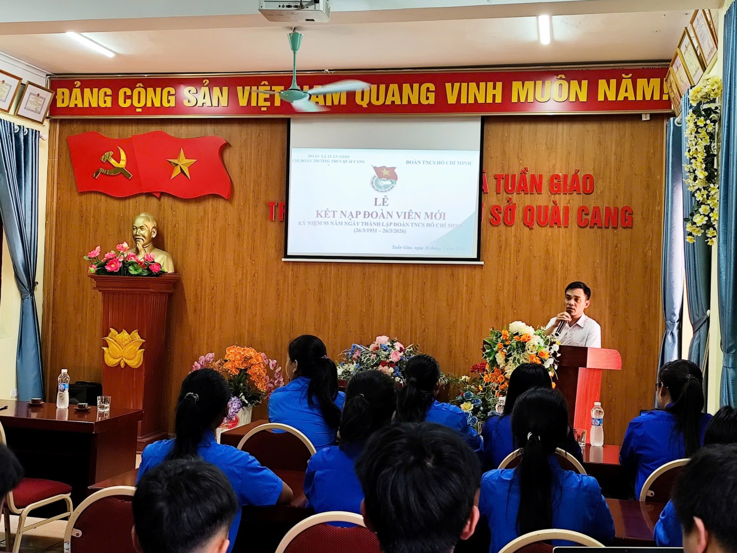 LỄ KẾT NẠP ĐOÀN VIÊN MỚI NƠI KHỞI NGUỒN CỦA NIỀM TIN VÀ LÝ TƯỞNG